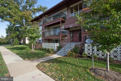 200 Park Terrace Ct SE unit 11, Vienna, VA 22180 - photo 2