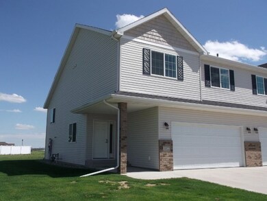 3322 8th St NE, Minot, ND 58703 - photo 2