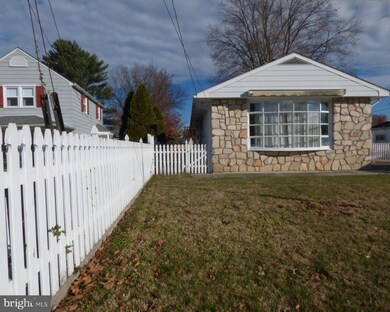 17 Maplewood Ave, Penns Grove, NJ 08069 - photo 4