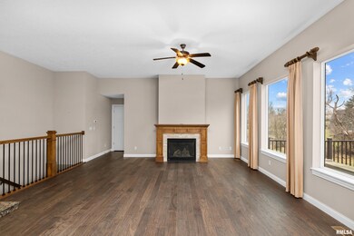 2643 Pheasant Creek Cir, Davenport, IA 52807 - photo 2