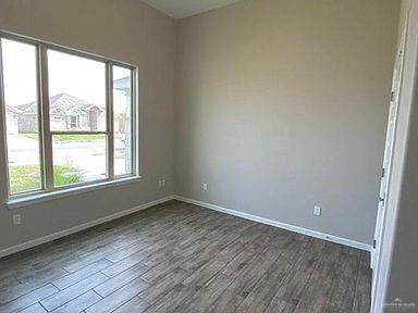 1904 Summerland Ln, Edinburg, TX 78541 - photo 7