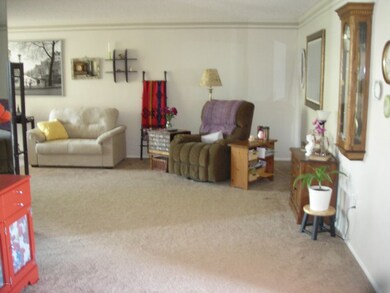 17417 N 102nd Dr, Sun City, AZ 85373 - photo 4