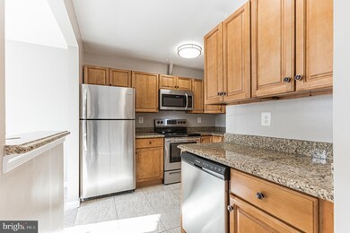 78 Daimler Dr, Capitol Heights, MD 20743 - photo 5