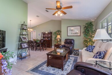 3755 Felda St-14