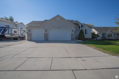 7288 Comet Hill Cir, West Jordan, UT 84081 - photo 3