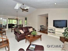 Great Flowing Floor Plan