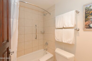 BATHROOM-FULL (3)