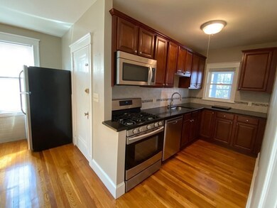 37 Leach St unit 2, Salem, MA 01970 - photo 4