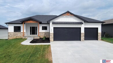 532 N 107th St, Lincoln, NE 68527 - photo 4