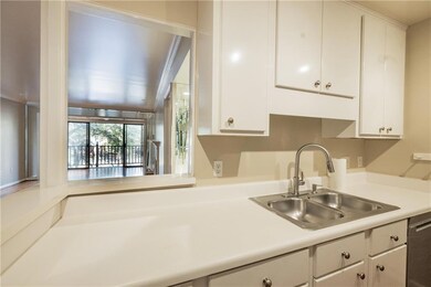 28207 Plantation Dr NE, Atlanta, GA 30324 - photo 6