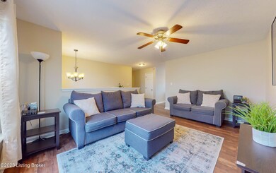 10611 Evanwood Dr, Louisville, KY 40228 - photo 7