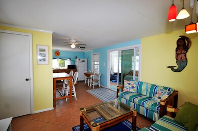 Living area (4)