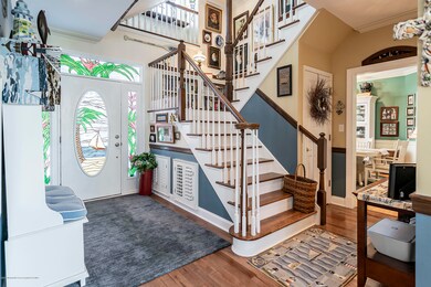4 Foyer1
