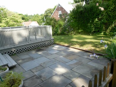 193 Hobart Ave unit 2, Greenwich, CT 06831 - photo 3