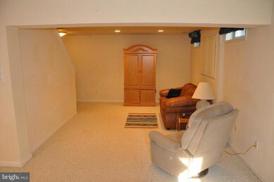 2706 Guares Ct, Crofton, MD 21114 - photo 5