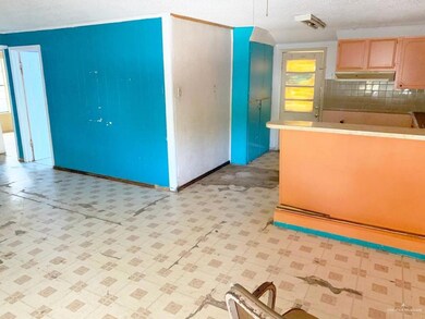 804 E Sanchez St, Pharr, TX 78577 - photo 4
