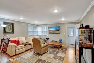 07-Living Room