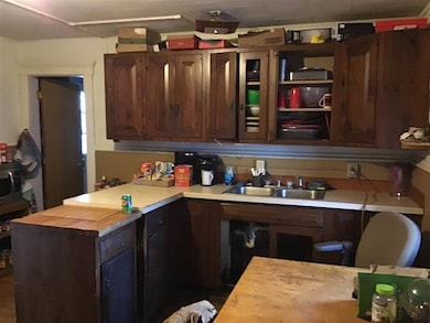 261 S Main St, White River Junction, VT 05001 - photo 3