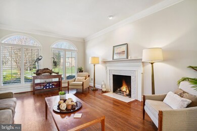 8611 Split Oak Cir, Bethesda, MD 20817 - photo 6