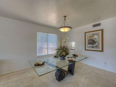 004_Dining Area