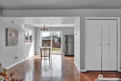8_LivingDining