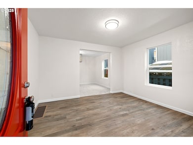 8412 SE Liebe St, Portland, OR 97266 - photo 4