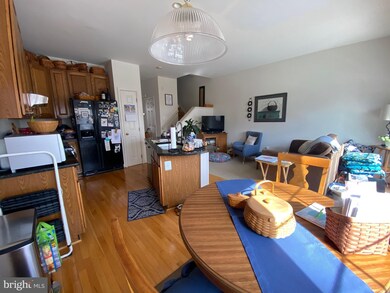 11457 Heritage Commons Way, Reston, VA 20194 - photo 7