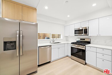 5651 Case Ave unit 1, North Hollywood, CA 91601 - photo 5