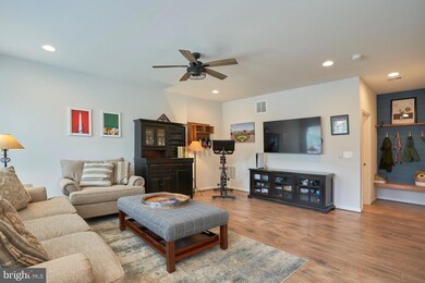 9160 Snowden Ashford Rd, Lorton, VA 22079 - photo 2