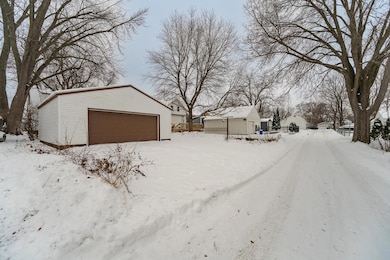 229 10th St NW, Rochester, MN 55901 - photo 5