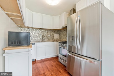 The Seasons unit 203, Alexandria, VA 22312 - photo 5