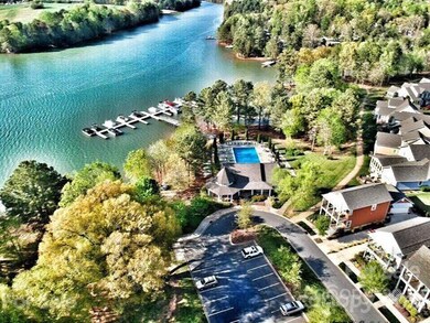 Davidson Pointe a lake community
