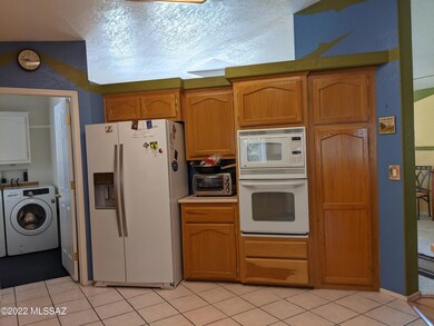 3502 Gold Leaf Kitchen (3)
