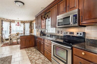 KITCHEN AND NOOK /EAT-IN
