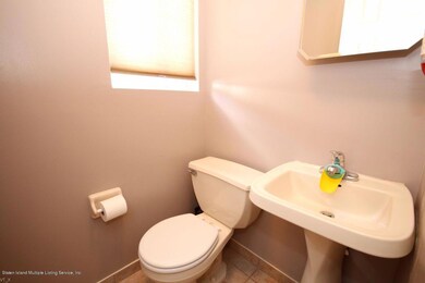 15 Simmons Ln, Staten Island, NY 10314 - photo 7