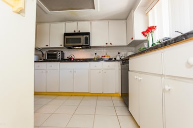 210Condo-3014