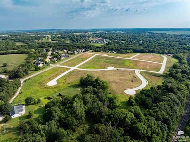 2001 Arbor Ln, Wamego, KS 66547 - photo 4