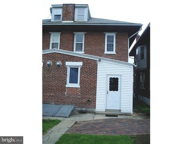 129 N Walnut St, Boyertown, PA 19512 - photo 4