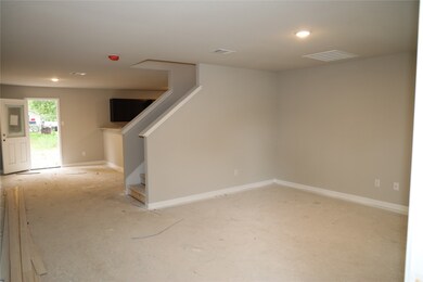 8025 Observatory St, Houston, TX 77088 - photo 5