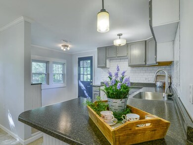 129 Hughes St, Johnson City, TN 37601 - photo 7