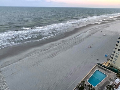 Bird's eye view of expansive beach