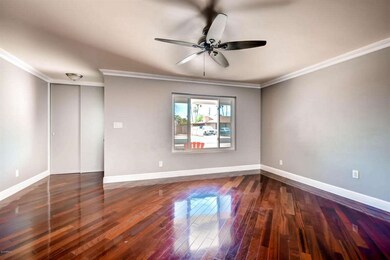 8408 E Piccadilly Rd-print-007-11-Living