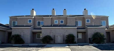 20157 Carlisle Rd unit C, Apple Valley, CA 92307 - photo 2