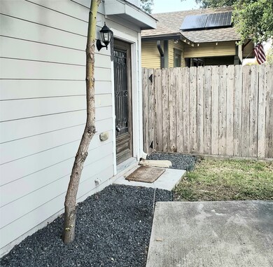 6625 N Main St unit G, Houston, TX 77009 - photo 5