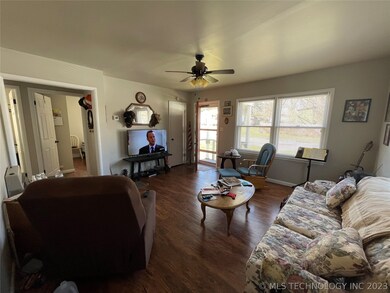 1102 S 8th St, McAlester, OK 74501 - photo 5