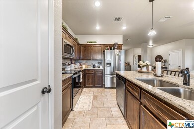 1041 Declaration Dr, Copperas Cove, TX 76522 - photo 7