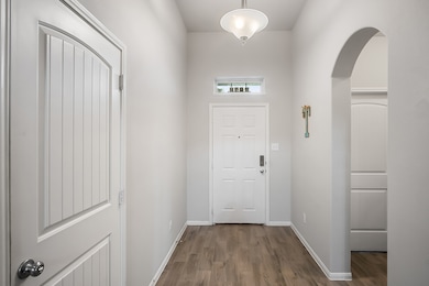 1673 Morgan Trail Dr, Alvin, TX 77511 - photo 4