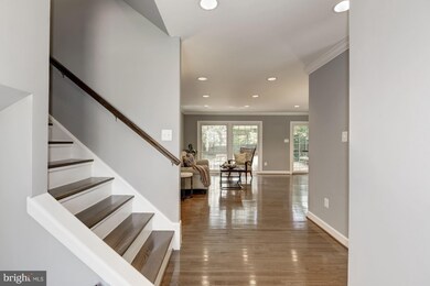 2525 Bull Run Ct, Vienna, VA 22180 - photo 4