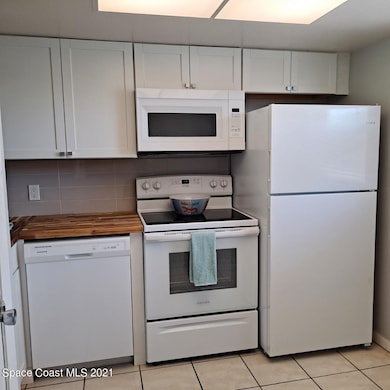 Catalina #204 - Kitchen 7