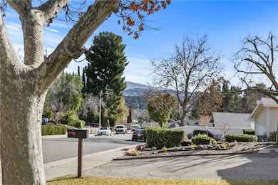 Hilltop Location with Views